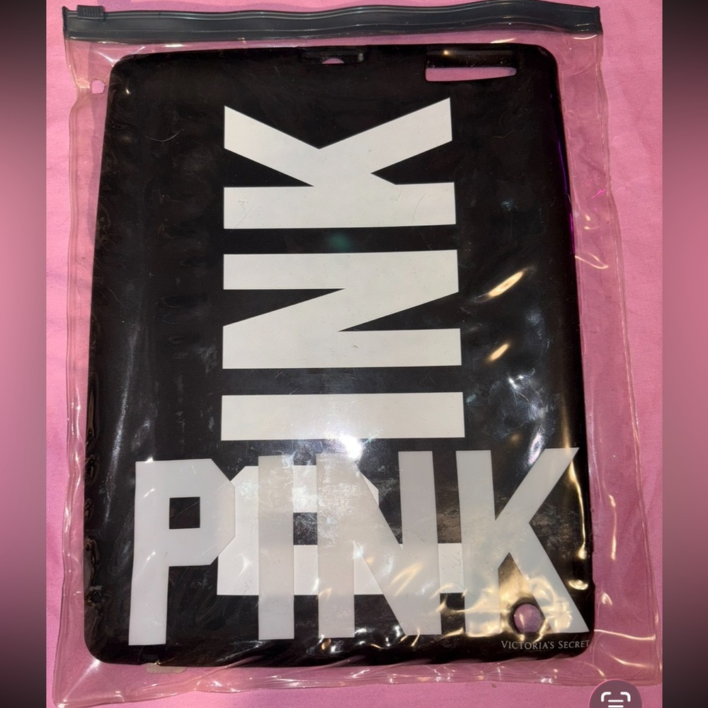 Victoria’s Secret iPad 2/3 silicone black white case